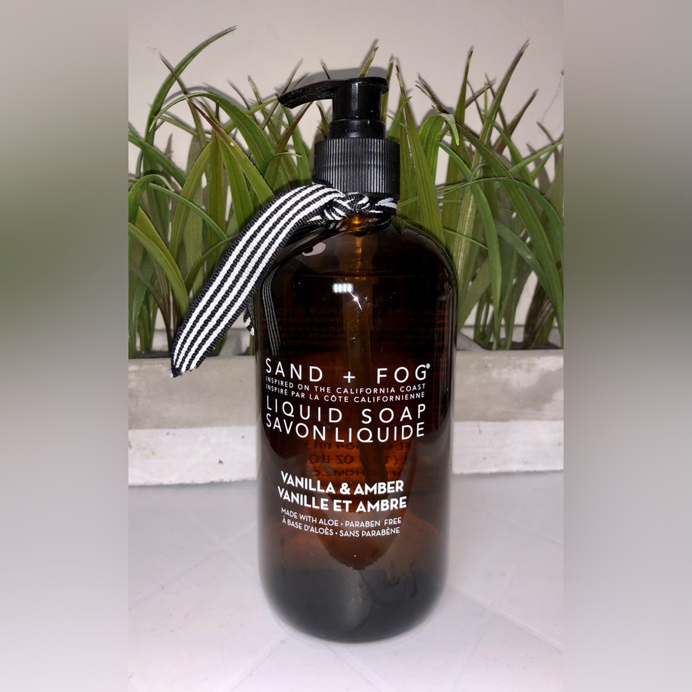 Sand + Fog Liquid Hand Soap Vanilla & Amber - Picture 2 of 5